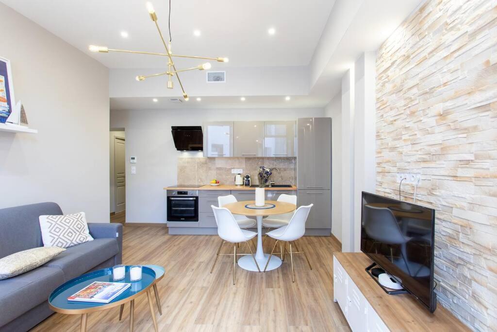 L19 1Bdr Massena Central 2Mins Sea/Promenadeac/Balcony Nizza Kültér fotó